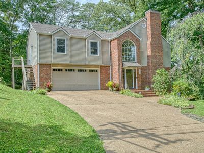 509 Hillwood Dr