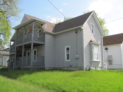 727 Montague St