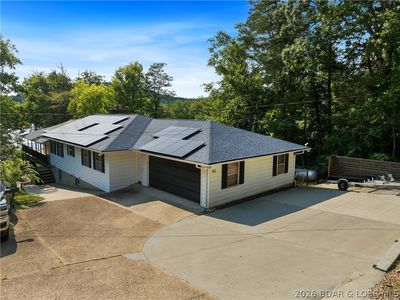 153 W Lake Park