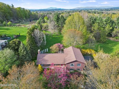 10 Lori Ct