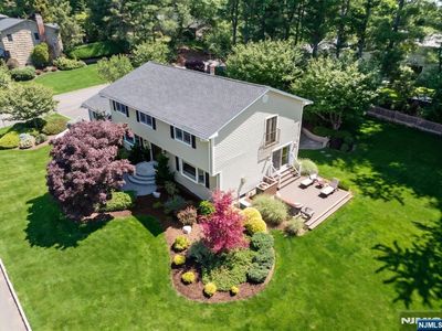 40 Mountain View Ter