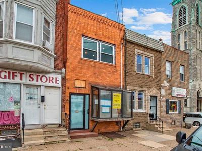 2633 E Allegheny Ave