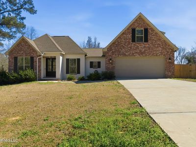 210 W Black Creek Rd