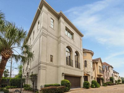 9129 Buffalo Speedway