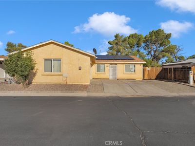 25064 Avenida Laredo