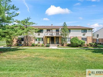 903 Cricket Ln