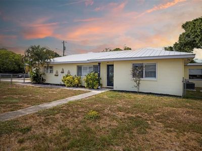 3402 15th Ave W