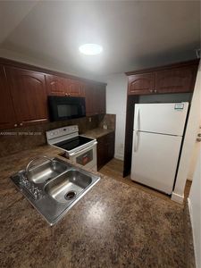 16465 NE 22nd Ave APT 412