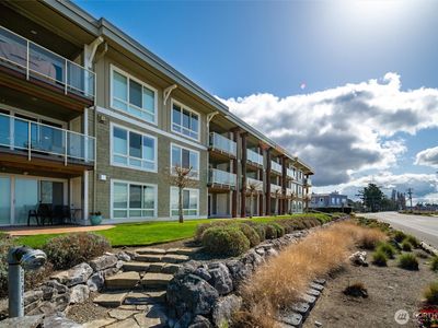 8075 Harborview Road UNIT 305