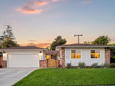 516 College Dr