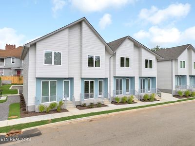 105 E Oldham Ave #102