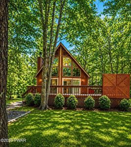 227 Lake Dr
