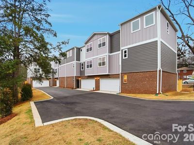 8927-8929 8931 8935 Sharonbrook Dr