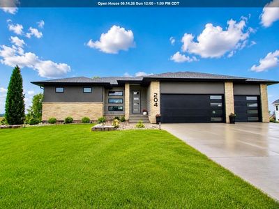 204 Pinewood Park