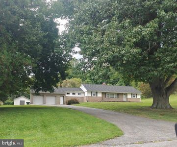 13829 Willoughby Rd