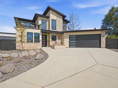 716 Ivory Glade Ct