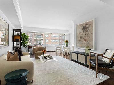 370 E 76th St APT C1001