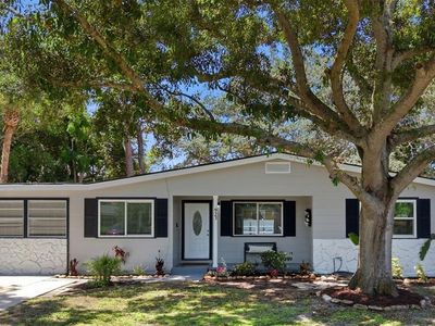 923 N Palm Dr SW