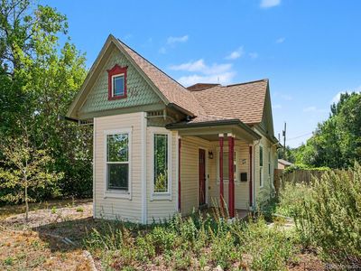 11 17th Avenue