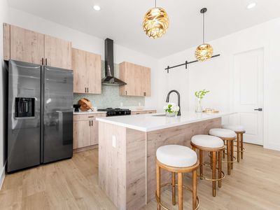 2015 N Prairie Ave #103