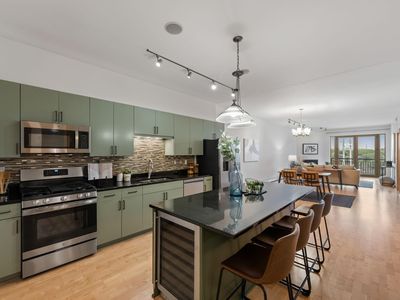 212 1st St N #409