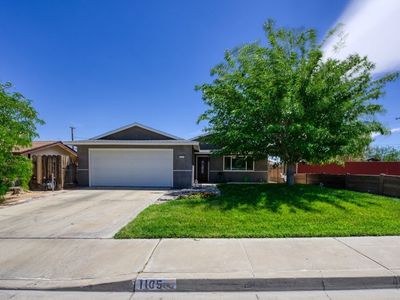 1105 W Willow Ave