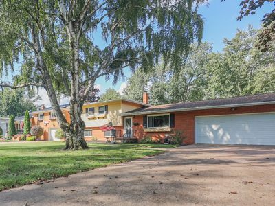 2701 Eastwood Dr