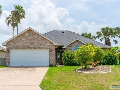 16 Augusta Dr