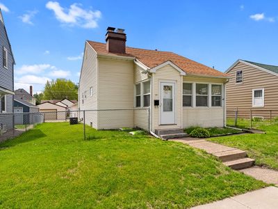 120 N Elmwood Ave