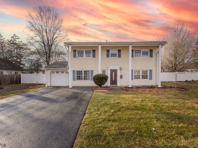 Property at 8 Curtis Dr, Lincoln Park, NJ