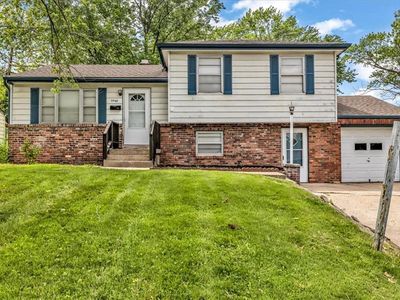 7920 NE San Rafael Dr