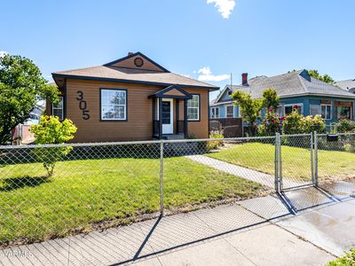 305 S Naches Ave