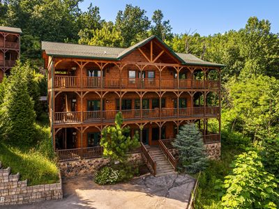 789 Mountain Stream Way