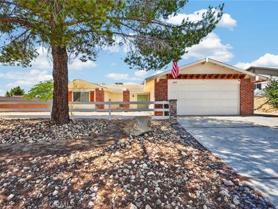 16949 Lorene Dr