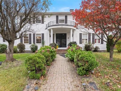 446 Budlong Rd