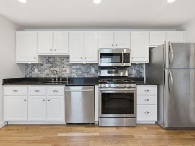 28 Pleasant St #2