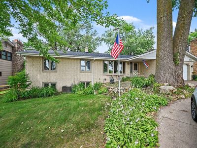 1201 County Road B2 W