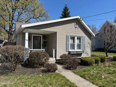 16 Raymond Avenue