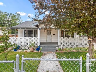 1107 Rosenlof Ave