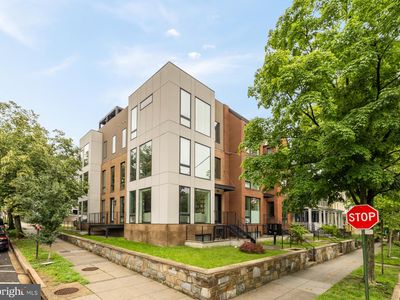 4129 8th St NW #1