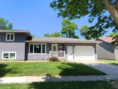 215 E 10th Ave