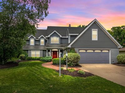 140 River Dr
