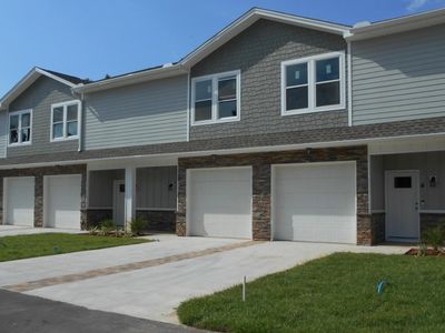 2226 Joan Ave #4