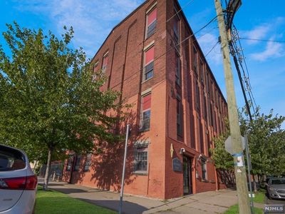 79-93 Montgomery St #4H