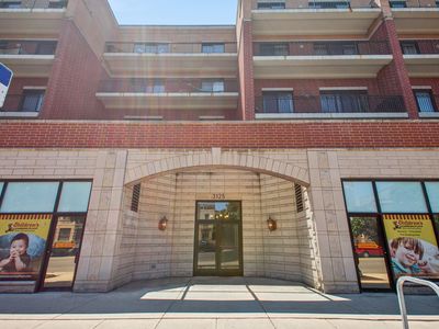 3125 W Fullerton Ave APT 406