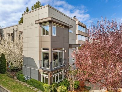 1633 California Avenue SW #B