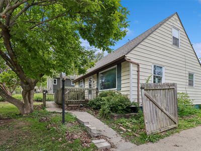 Property at 2617 Sheridan Ave, Des Moines, IA