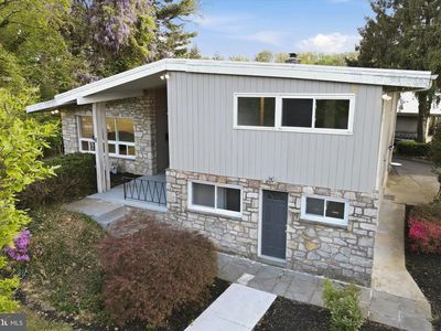 500 W Waverly Rd