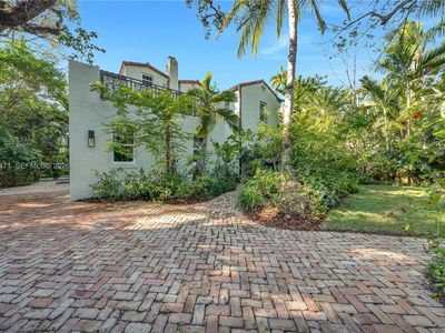 1720 Espanola Dr