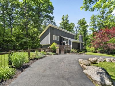 7 Trout Brook Rd